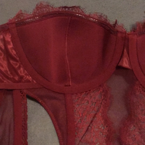 Victoria’s Secret Very Sexy Red Bustier 34C NWT - Picture 4 of 5